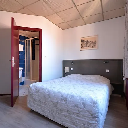 Otel Restaurant Dontenville 2*