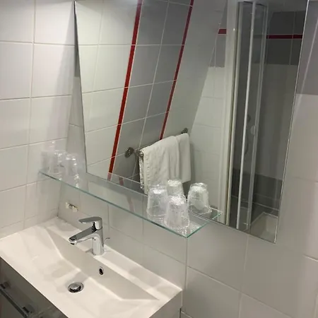 Otel Restaurant Dontenville